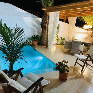 villa-panoramic-del-atlantico.adeje-hotels.com/